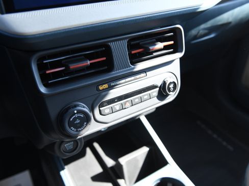 New 2026 Ford Maverick Lariat AWD/4WD image 17