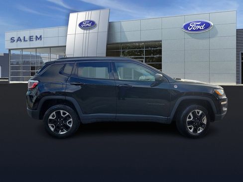 Used 2018 Jeep Compass Trailhawk w/ Leather Interior Group image 3