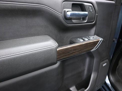 Used 2019 Chevrolet Silverado 1500 RST AWD/4WD image 11