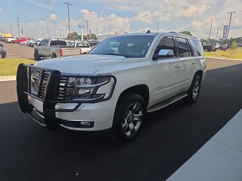 Used 2015 Chevrolet Tahoe LTZ RWD image 3