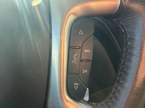 Used 2016 GMC Acadia Denali image 23