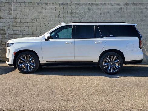 Used 2021 Cadillac Escalade Sport Platinum AWD/4WD image 2