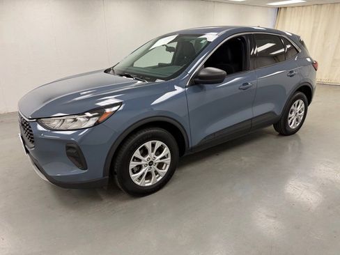 Used 2023 Ford Escape Active AWD/4WD image 1