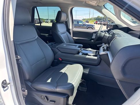 New 2026 Ford Expedition Active RWD image 10