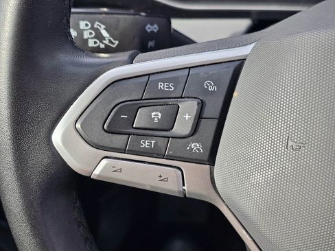 Used 2025 Volkswagen Jetta SE image 19