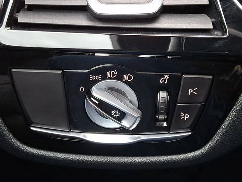 Used 2019 BMW 530i xDrive w/ Convenience Package image 26