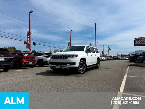 Used 2024 Jeep Wagoneer L Series II image 24