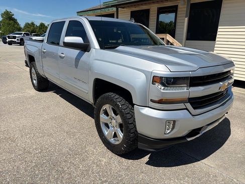 Used 2017 Chevrolet Silverado 1500 LT w/ All Star Edition AWD/4WD image 11
