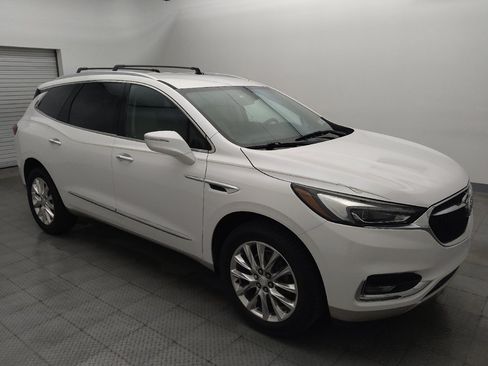 Used 2019 Buick Enclave Essence FWD image 11