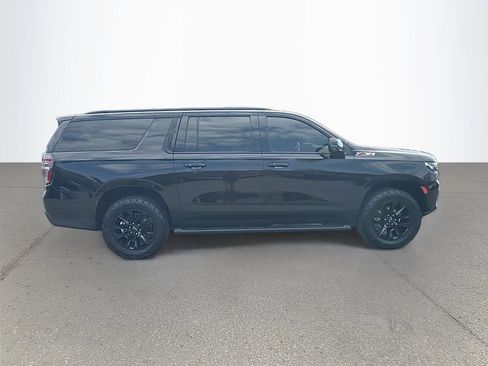 Used 2023 Chevrolet Suburban Z71 w/ Luxury Package AWD/4WD image 3