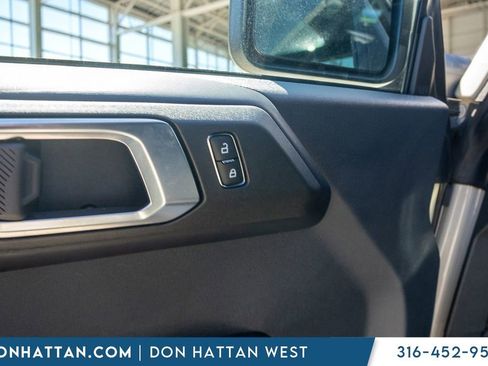 Used 2025 Ford Bronco Outer Banks image 17