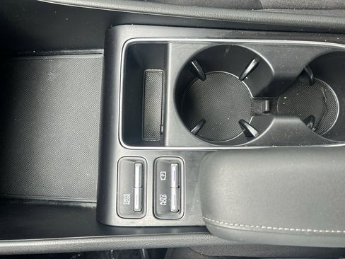 Used 2025 Hyundai Sonata SEL FWD image 32