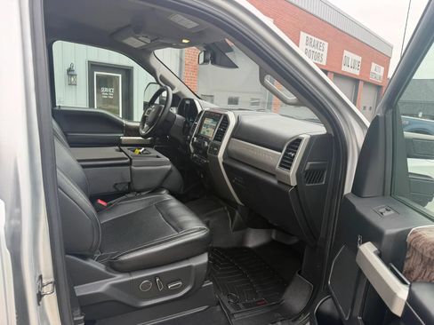 Used 2019 Ford F250 Lariat w/ Lariat Ultimate Package AWD/4WD image 14