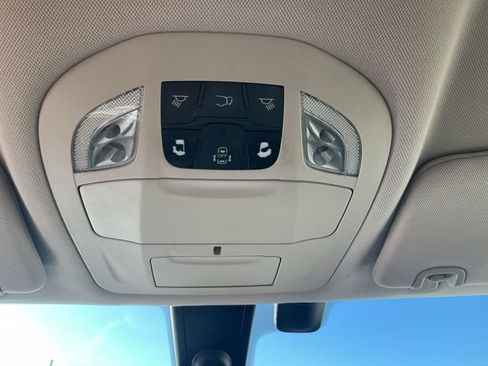 Used 2018 Chrysler Pacifica Touring Plus w/ Tire & Wheel Group image 14