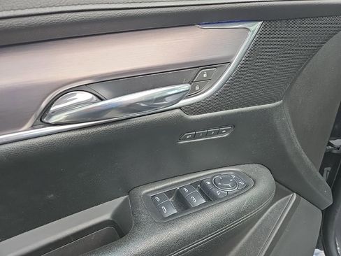 Used 2017 Cadillac XT5 Premium Luxury w/ LPO, Wheel Lock Package image 13