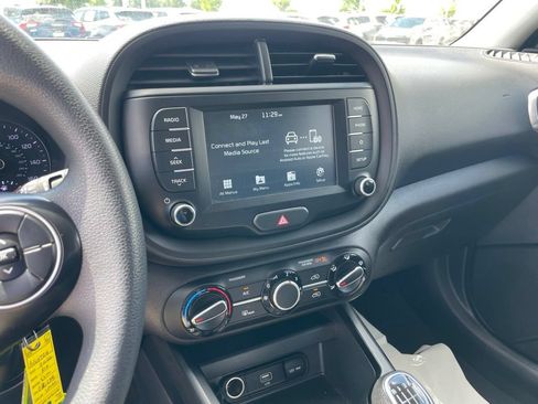 Used 2020 Kia Soul LX FWD image 15