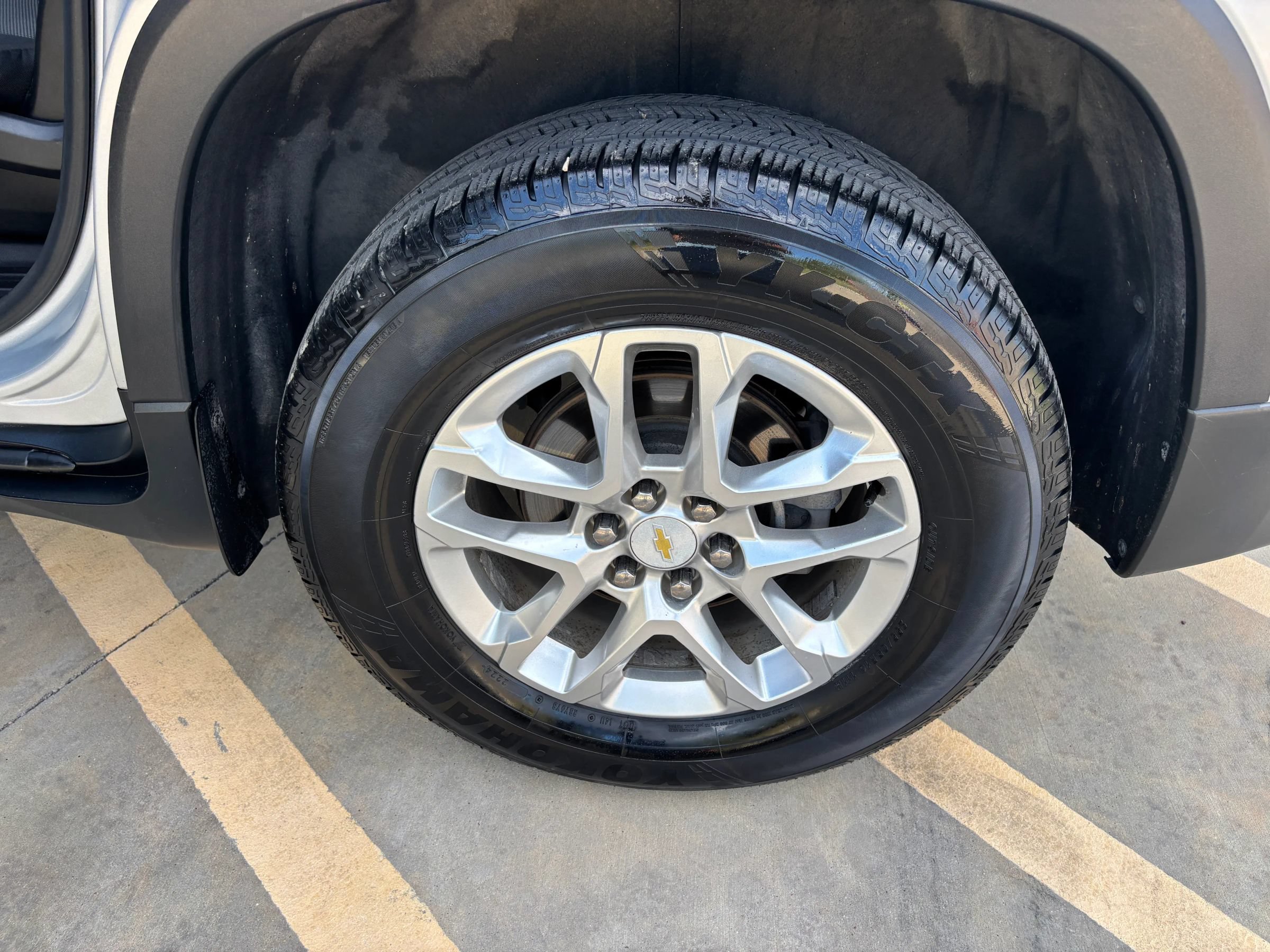 Used 2020 Chevrolet Traverse LS FWD image 28