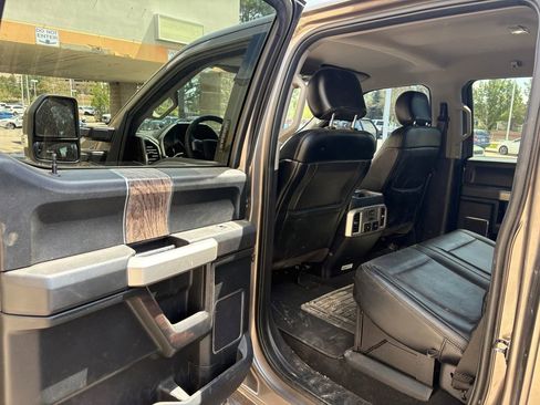 Used 2019 Ford F450 Lariat w/ Lariat Ultimate Package AWD/4WD image 25