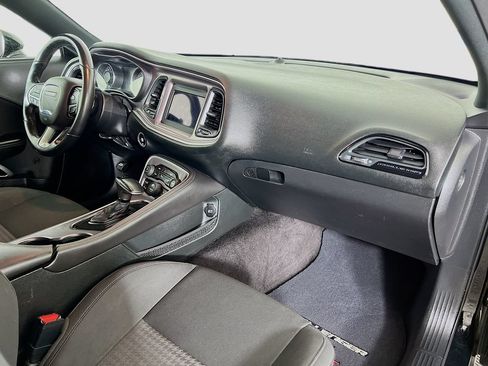 Used 2019 Dodge Challenger R/T RWD image 32