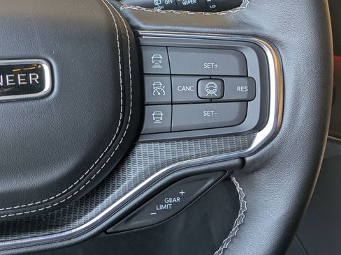 New 2026 Jeep Grand Wagoneer L Summit AWD/4WD image 13