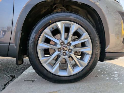 Used 2022 Toyota Highlander Limited AWD/4WD image 29
