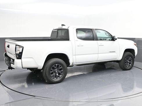 Used 2023 Toyota Tacoma SR5 w/ Technology Package image 7