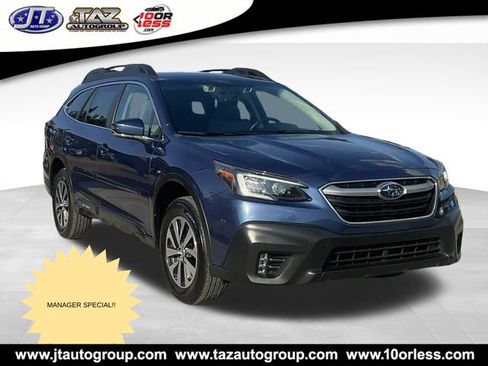 Used 2022 Subaru Outback Premium image 1