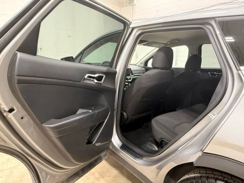 Used 2024 Kia Sportage LX image 33