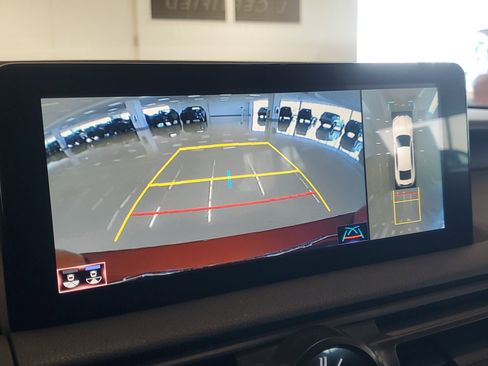 Used 2023 Lexus IS 500 image 33