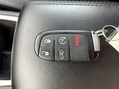 Used 2015 Jeep Grand Cherokee Altitude AWD/4WD image 34