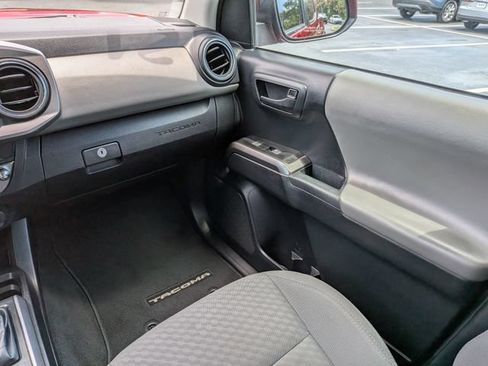 Used 2021 Toyota Tacoma SR5 RWD image 17