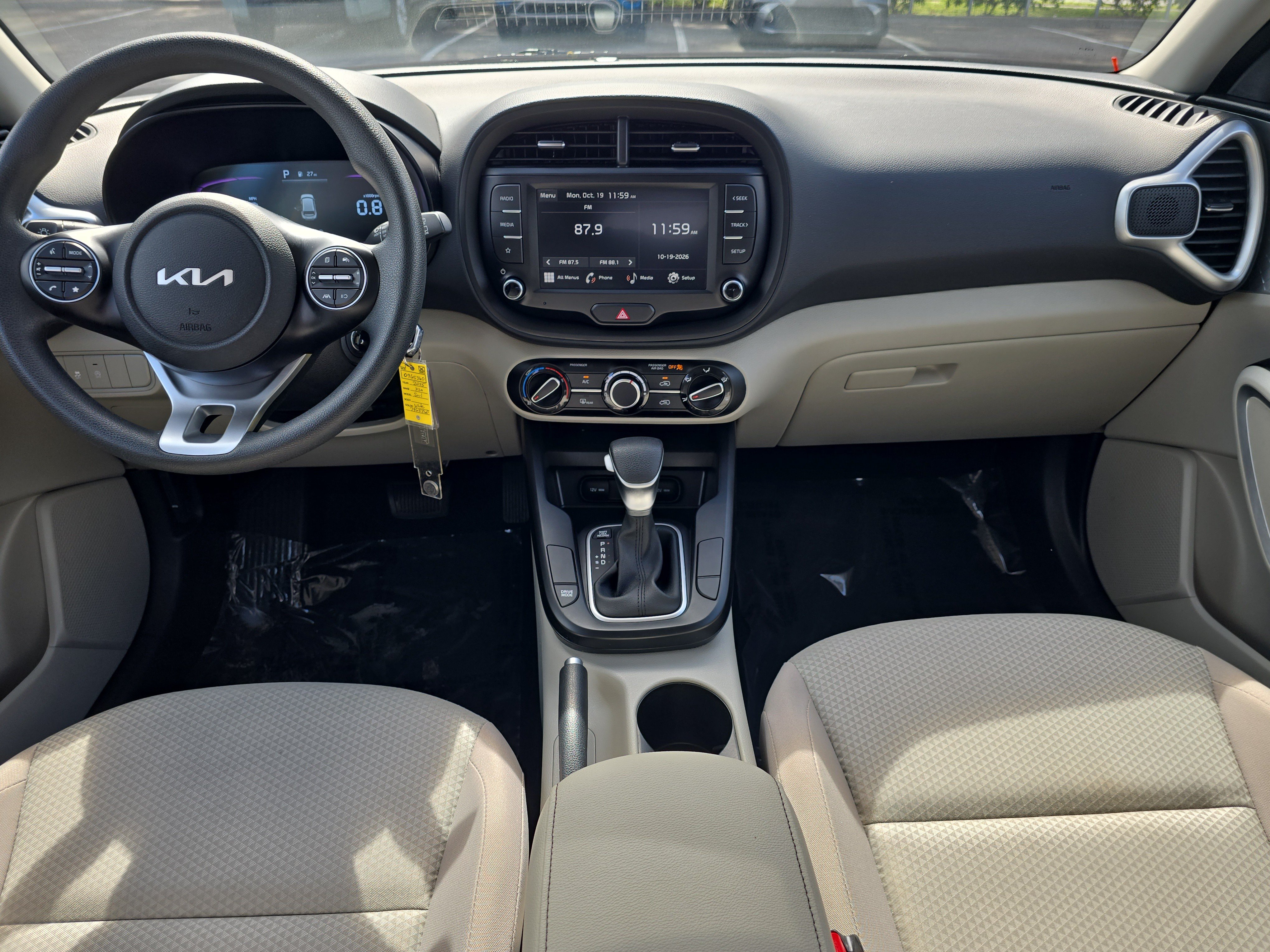 Certified 2025 Kia Soul LX w/ LX Technology Package FWD image 12