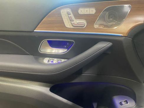 New 2026 Mercedes-Benz GLS 450 4MATIC image 10