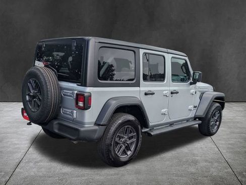 Used 2024 Jeep Wrangler Unlimited Sport AWD/4WD image 5
