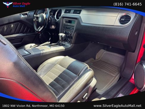 Used 2010 Ford Mustang GT RWD image 7