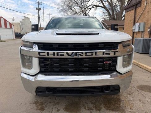 Used 2023 Chevrolet Silverado 2500 LT AWD/4WD image 9