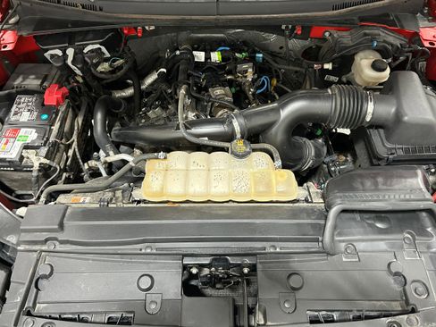 Used 2019 Ford F150 XLT w/ Equipment Group 302A Luxury image 18