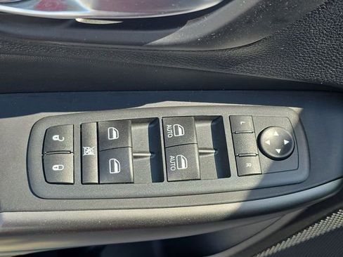 Used 2020 Jeep Cherokee Trailhawk w/ Cold Weather Group AWD/4WD image 20
