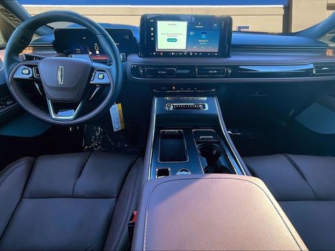 New 2026 Lincoln Aviator Reserve image 5
