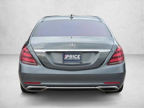 Used 2018 Mercedes-Benz S 560 Sedan image 7
