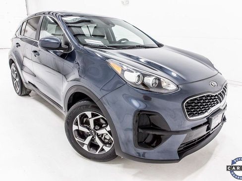 Used 2022 Kia Sportage LX image 9