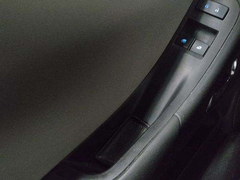 Used 2015 Chevrolet Camaro LS RWD image 27