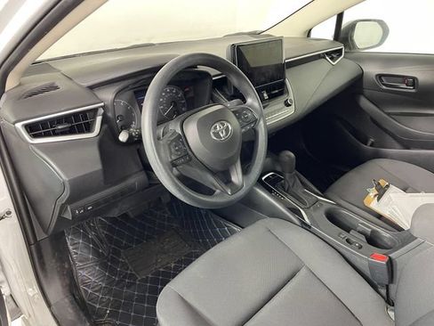 Used 2023 Toyota Corolla LE FWD image 3