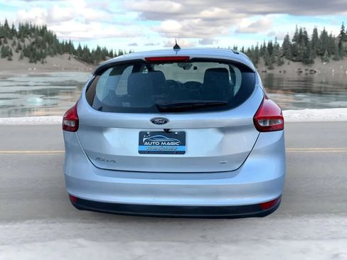 Used 2017 Ford Focus SE image 4