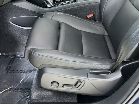 Certified 2026 Volvo XC40 B5 Plus w/ Protection Package image 19