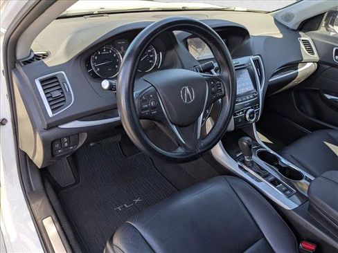 Used 2019 Acura TLX w/ Technology Package FWD image 9