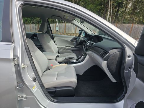 Used 2014 Honda Accord LX image 11