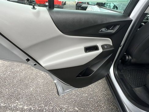 Used 2020 Chevrolet Equinox LS image 19