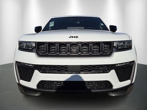 New 2026 Jeep Grand Cherokee Limited image 2