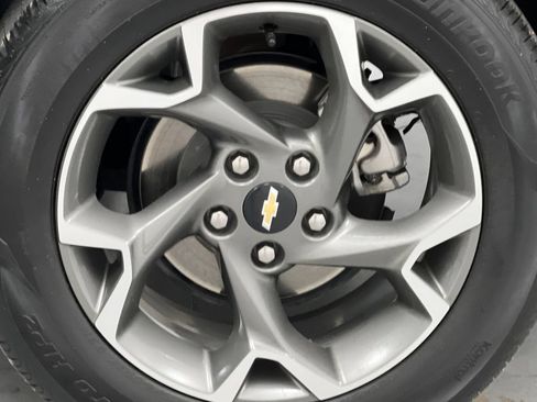 Used 2025 Chevrolet Trax LT FWD image 65